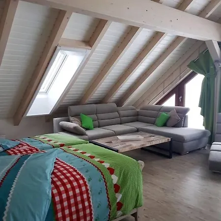 Rhoener Blockhaus * Oberweid